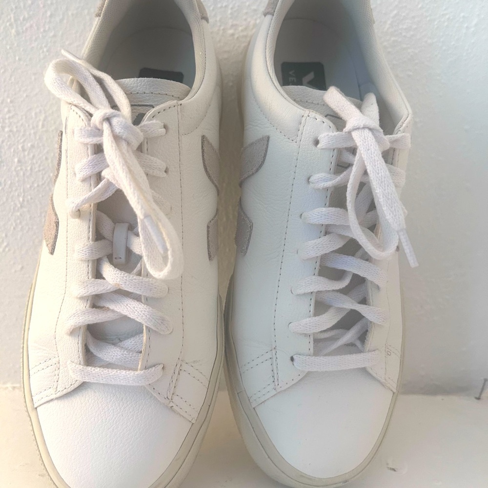 Veja Campo EU41/US 10 Great Condition